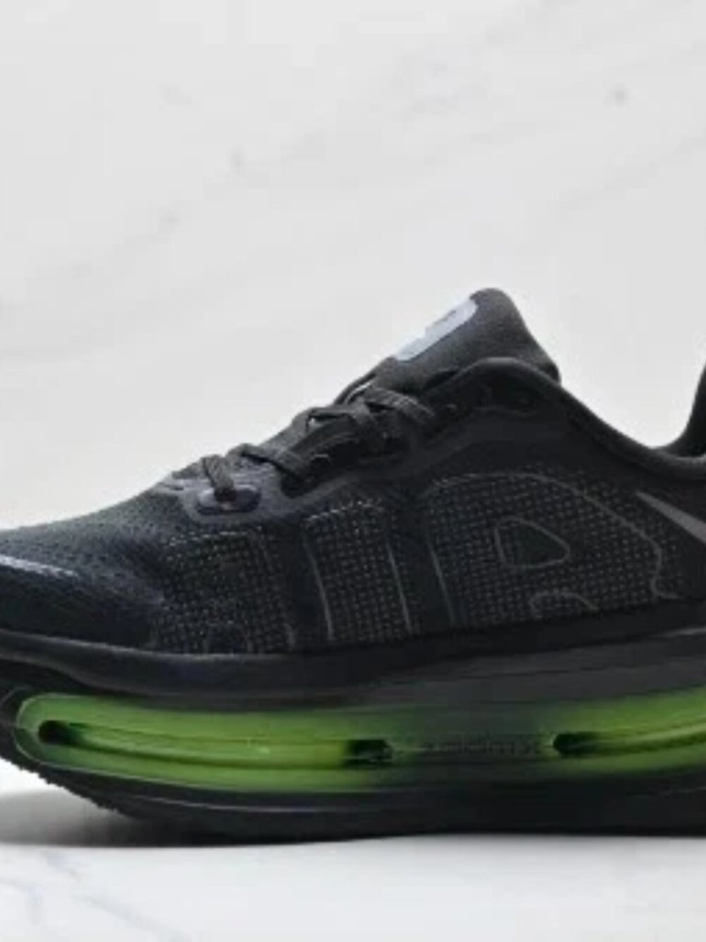 Nike Vomero Premium Black Volt Anthracite Men’s Size 7.5 Women’s 9 HQ2050-001